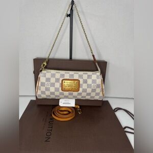 Louis Vuitton Eva Clutch with Checkered Pattern and Leather Trim